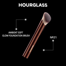 Load image into Gallery viewer, Hourglass No.21 Ambient Soft Glow Foundation Brush